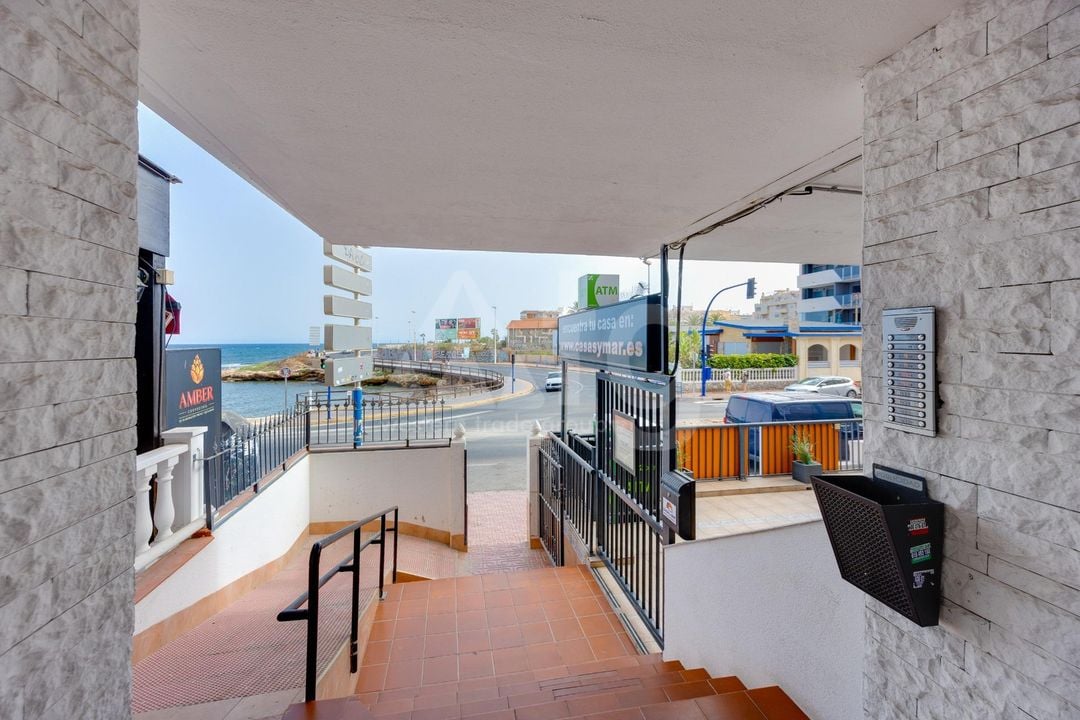 2 bedroom Apartment in Torrevieja - CYM149533 - Photo - 25