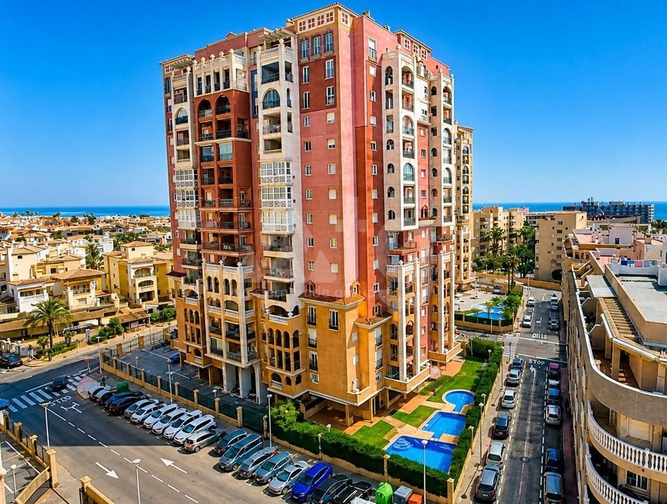 2 bedroom Apartment in Torrevieja - CI149578 - Photo - 1
