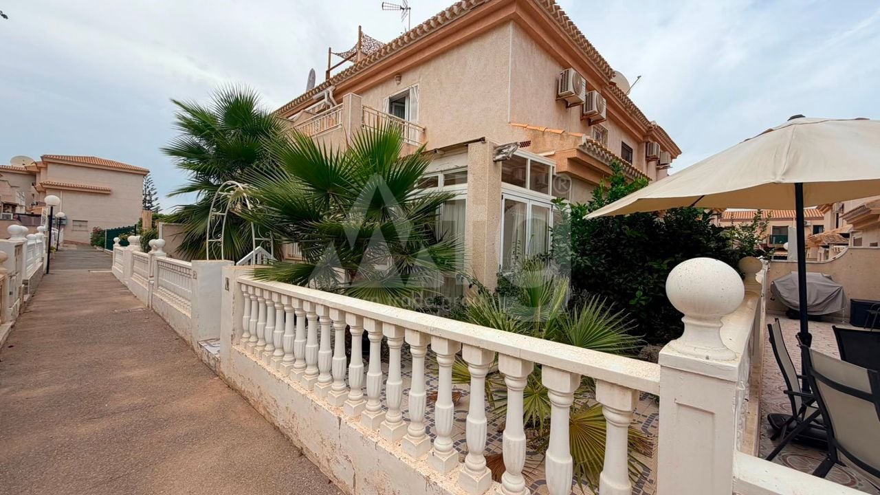 Bungalow de 3 chambres à Playa Flamenca - LR149615 - Photo - 1