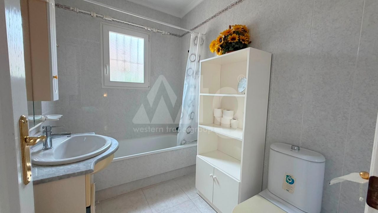 Bungalow de 3 chambres à Playa Flamenca - LR149615 - Photo - 15