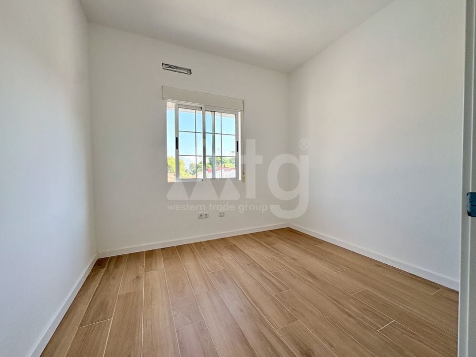 4 bedroom Villa in Los Balcones - UBK149677 - Photo - 8