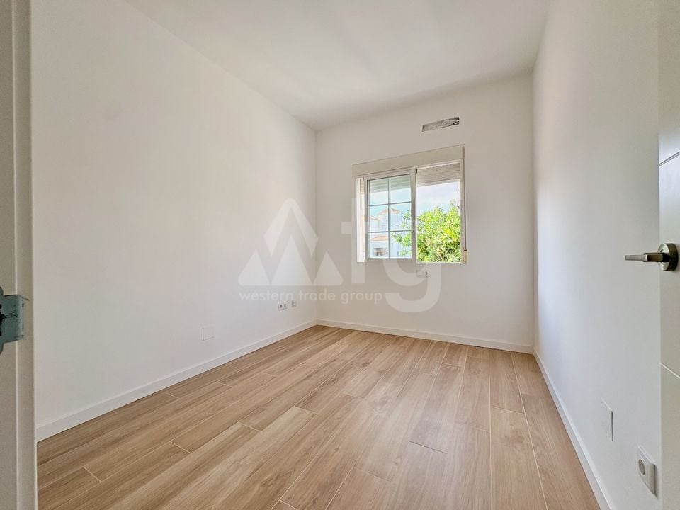 4 bedroom Villa in Los Balcones - UBK149677 - Photo - 9