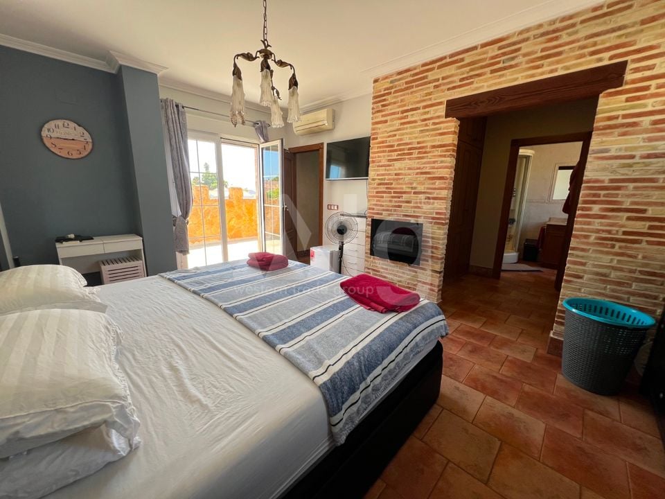 6 bedroom Villa in San Fulgencio - CCT149807 - Photo - 13