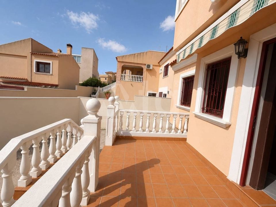 2 bedroom Villa in Villamartin - SLS150055 - Photo - 3