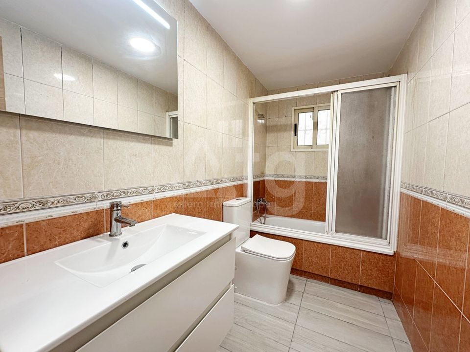 2 bedroom Apartment in Torrevieja - CI150064 - Photo - 13