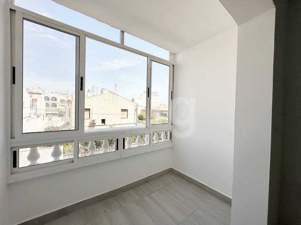 2 bedroom Apartment in Torrevieja - CI150064 - Photo - 14
