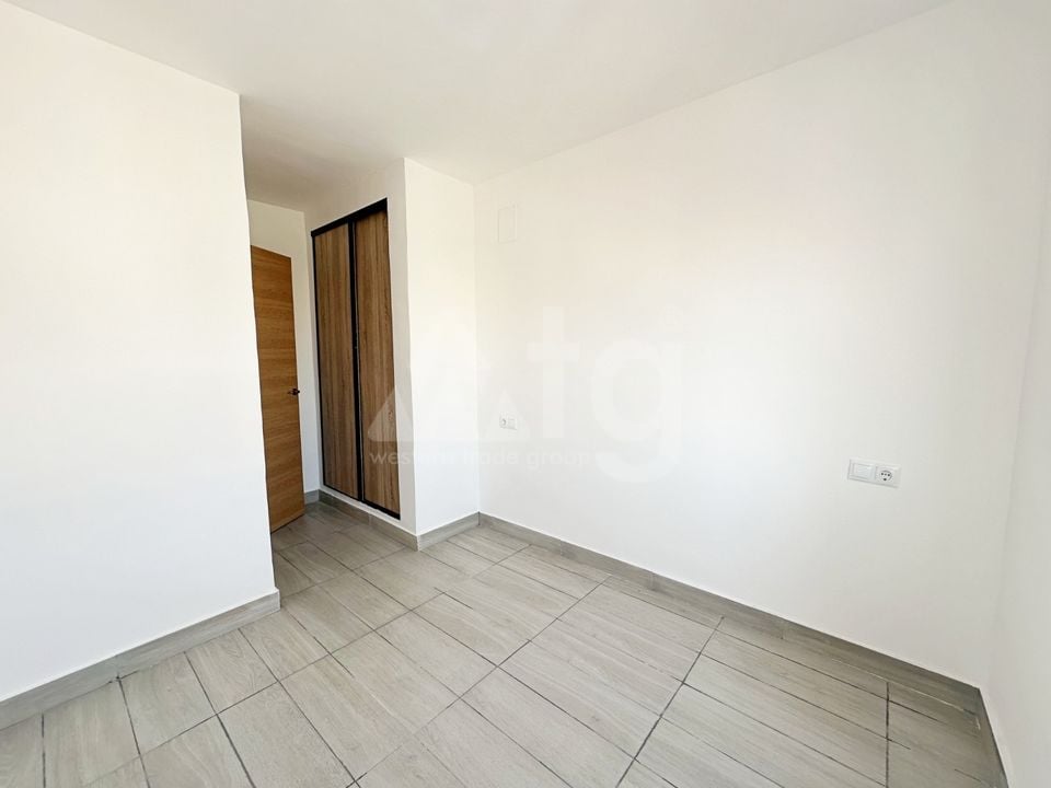 2 bedroom Apartment in Torrevieja - CI150064 - Photo - 10