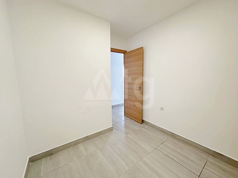 2 bedroom Apartment in Torrevieja - CI150064 - Photo - 12