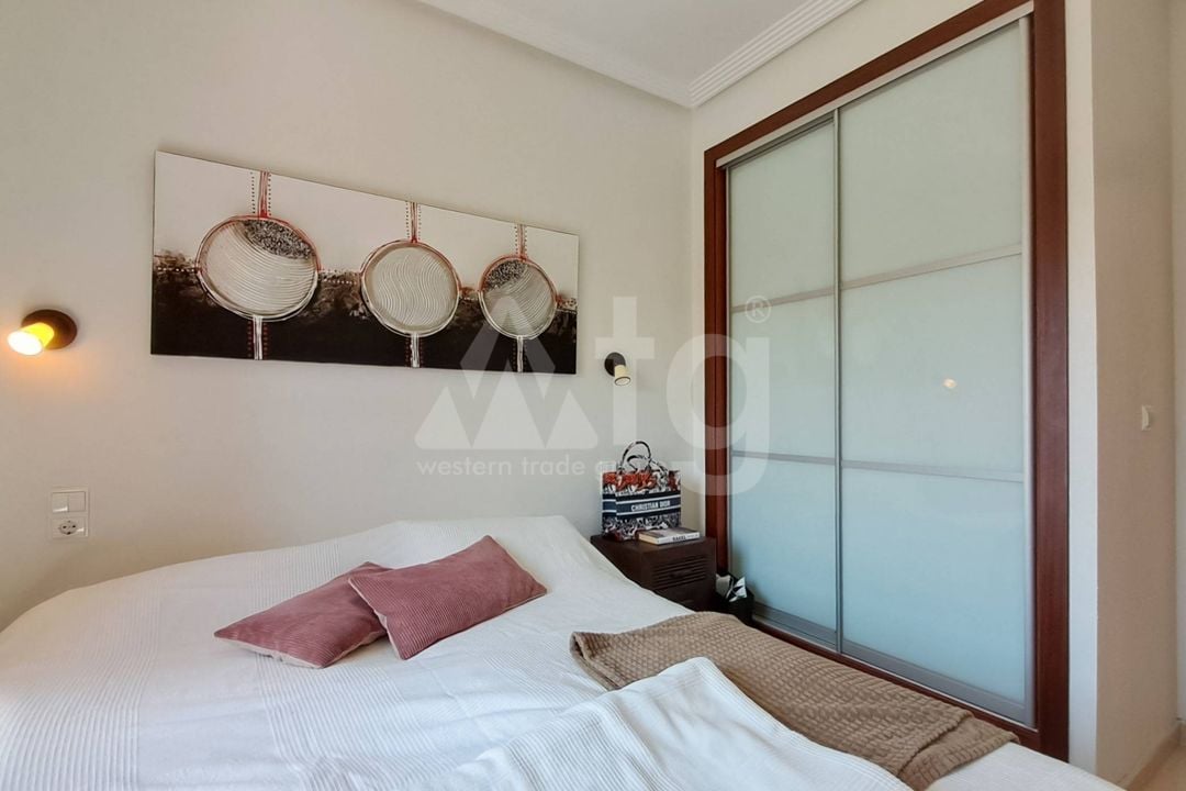 2 bedroom Apartment in Orihuela Costa - HO150068 - Photo - 11