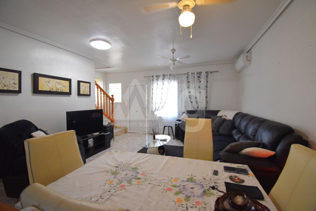 4 bedroom Townhouse in Playa Flamenca - VRE150148 - Photo - 8