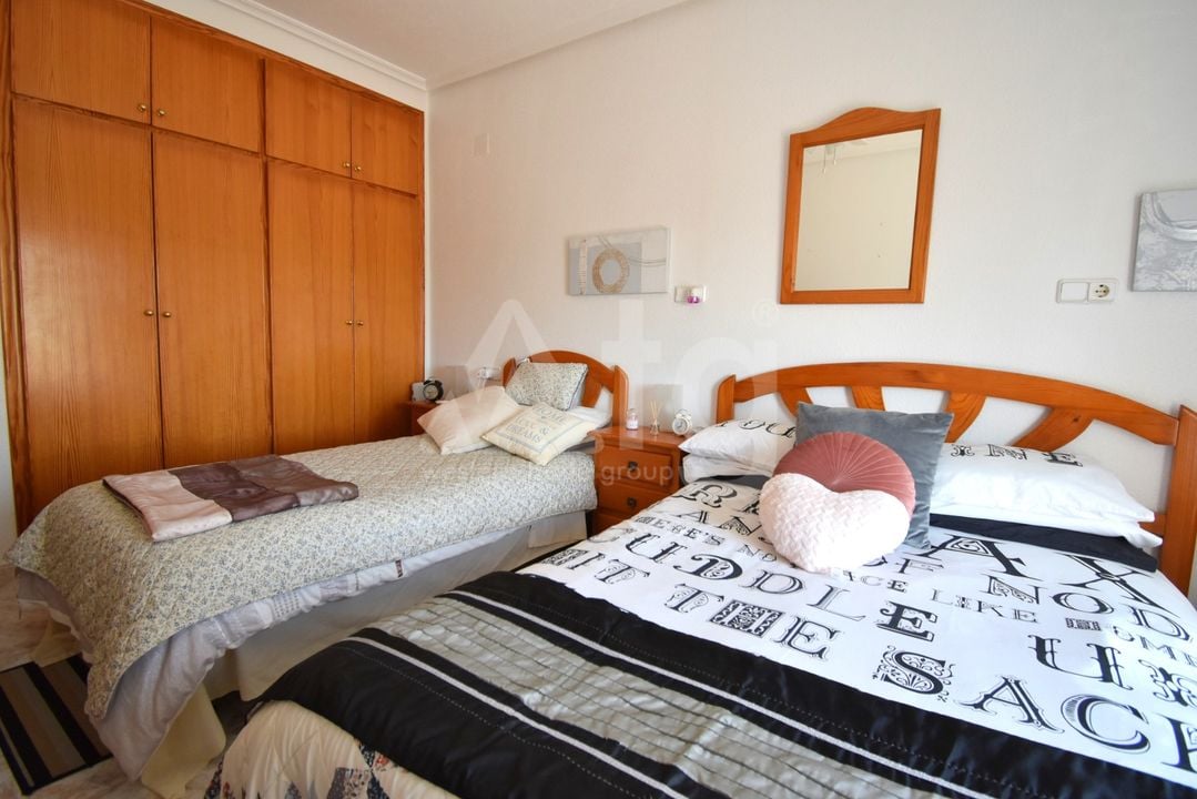 4 bedroom Townhouse in Playa Flamenca - VRE150148 - Photo - 13