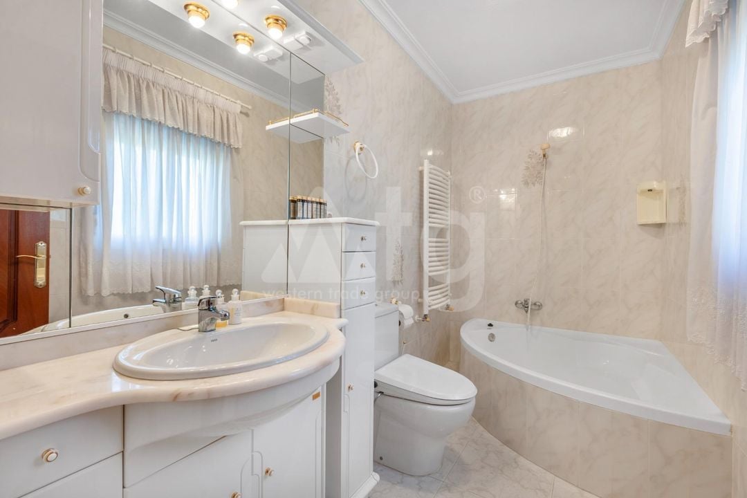 5 Schlafzimmer Villa in Rojales - SV150206 - Foto - 31