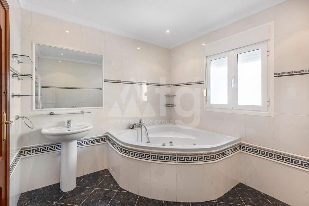 5 Schlafzimmer Villa in Rojales - SV150206 - Foto - 29