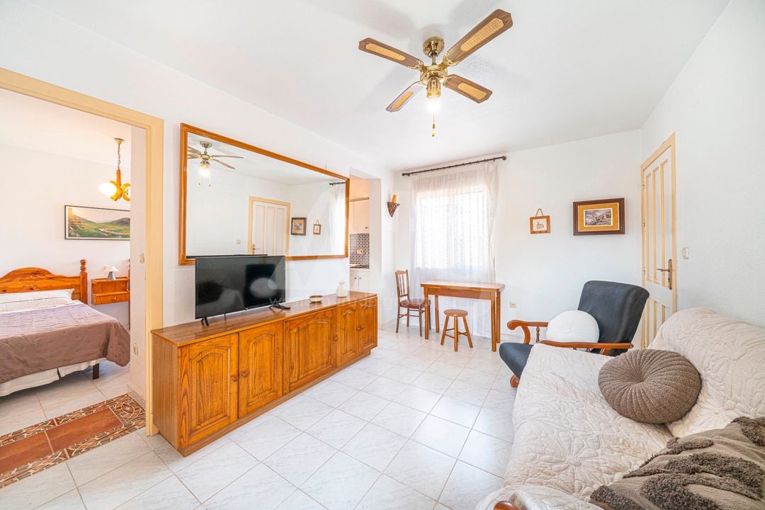 2 bedroom Penthouse in Torrevieja - CBB150293 - Photo - 10