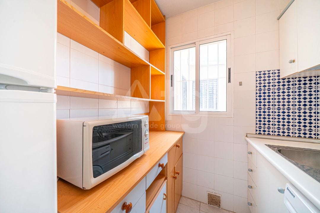 2 bedroom Penthouse in Torrevieja - CBB150293 - Photo - 13