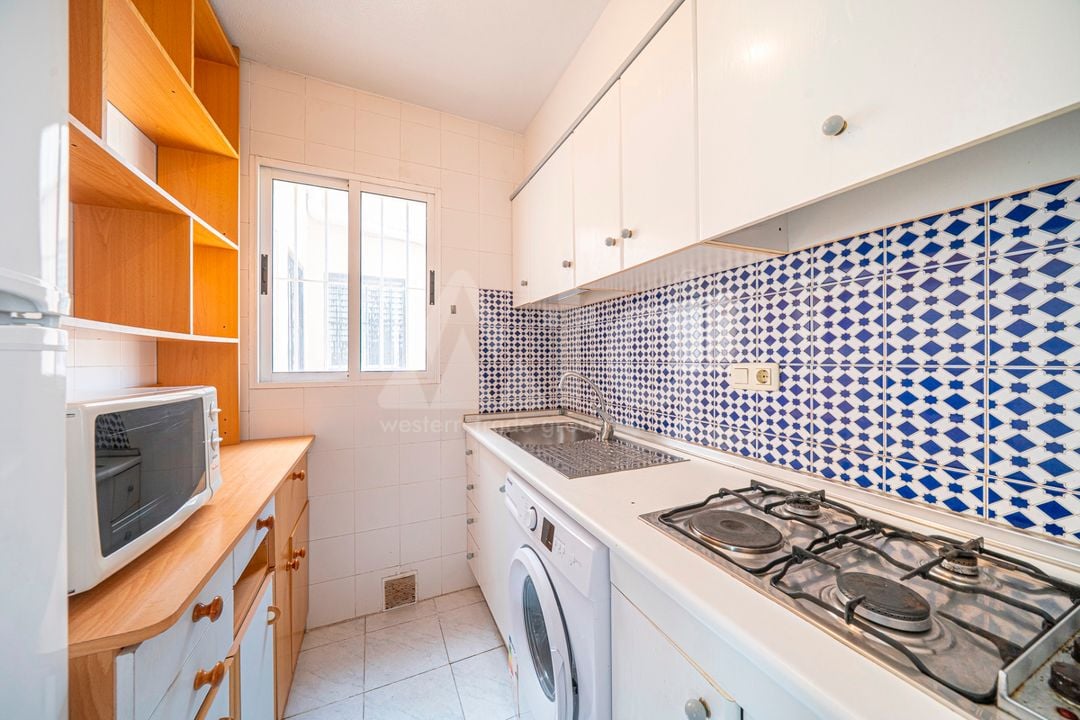 2 bedroom Penthouse in Torrevieja - CBB150293 - Photo - 11