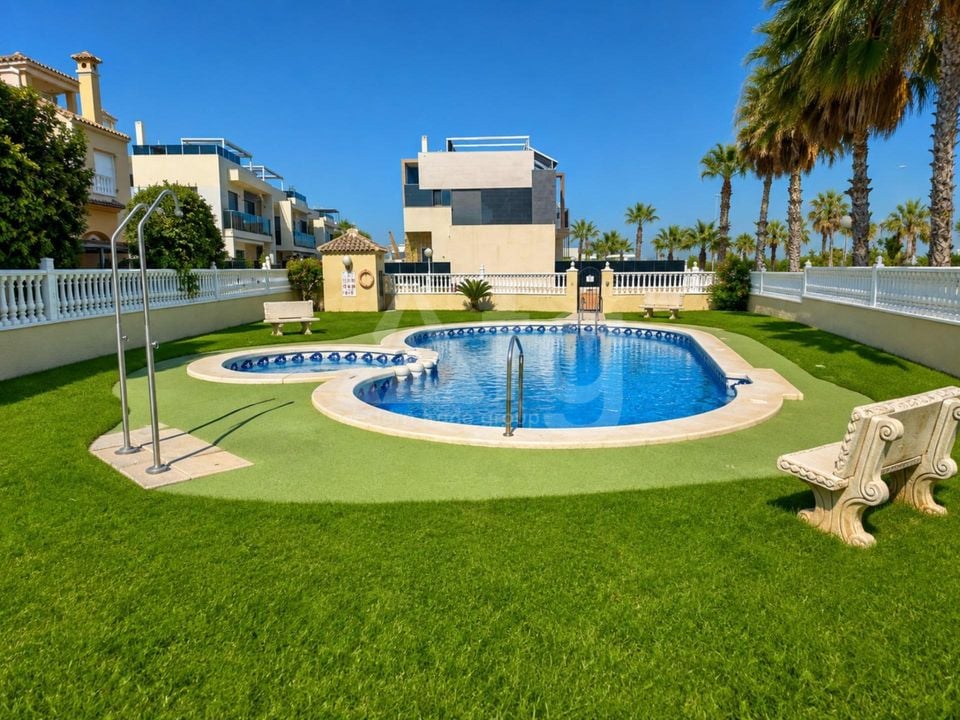 2 bedroom Bungalow in Orihuela Costa - CT150305 - Photo - 1