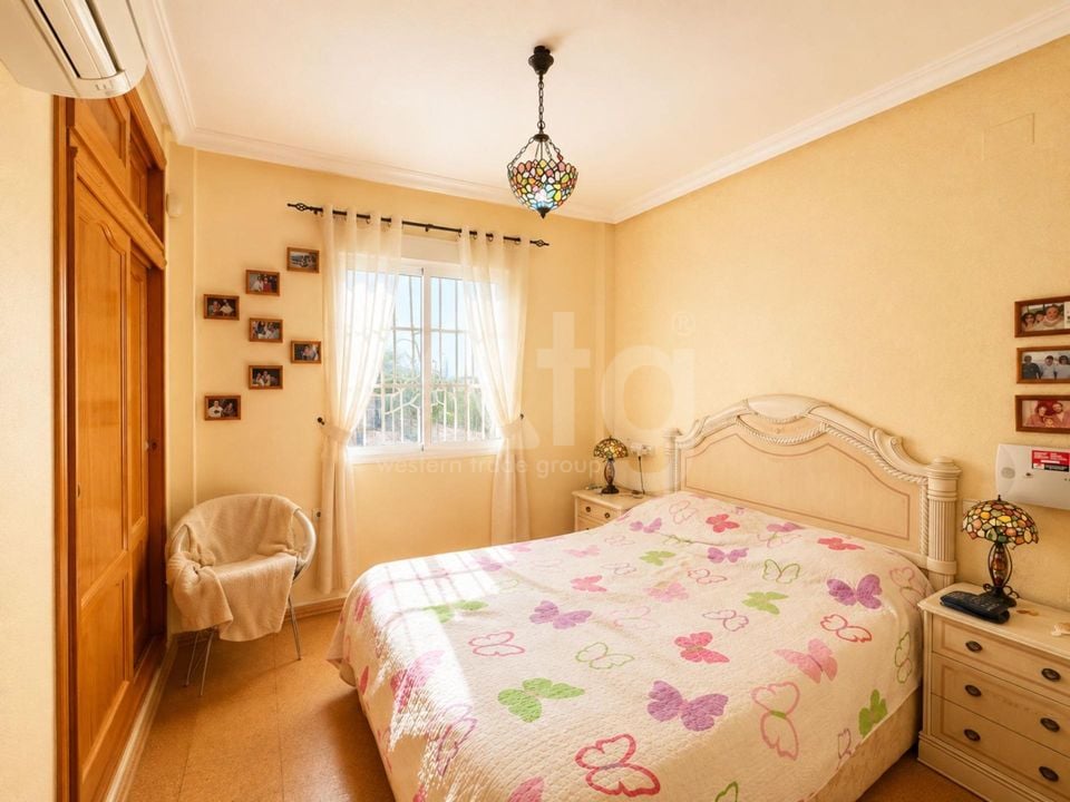 2 bedroom Bungalow in Orihuela Costa - CT150305 - Photo - 7