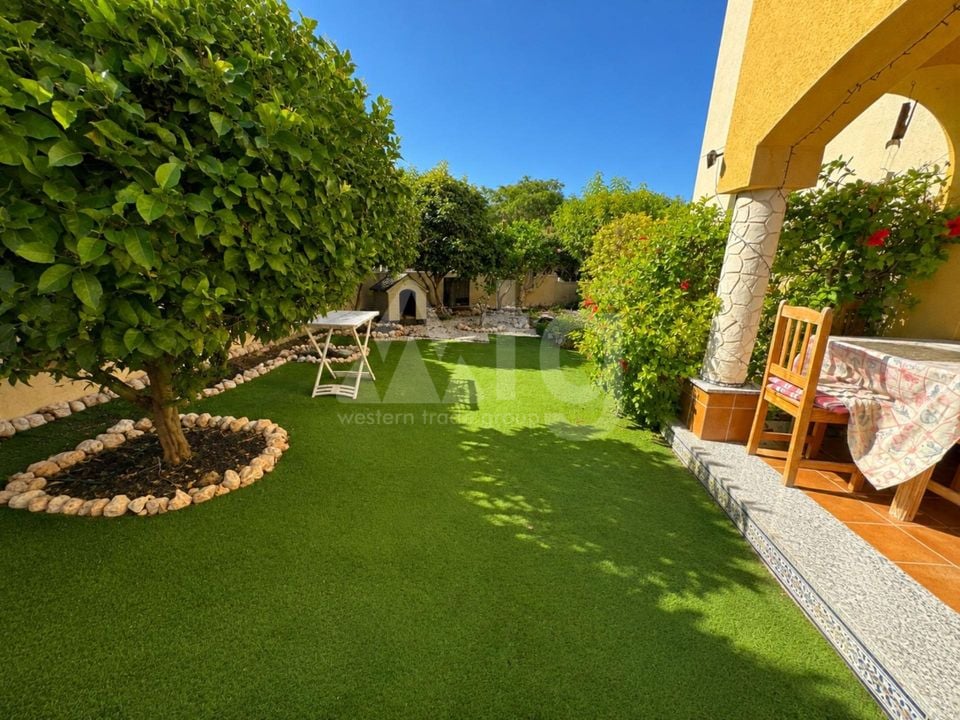 2 bedroom Bungalow in Orihuela Costa - CT150305 - Photo - 12