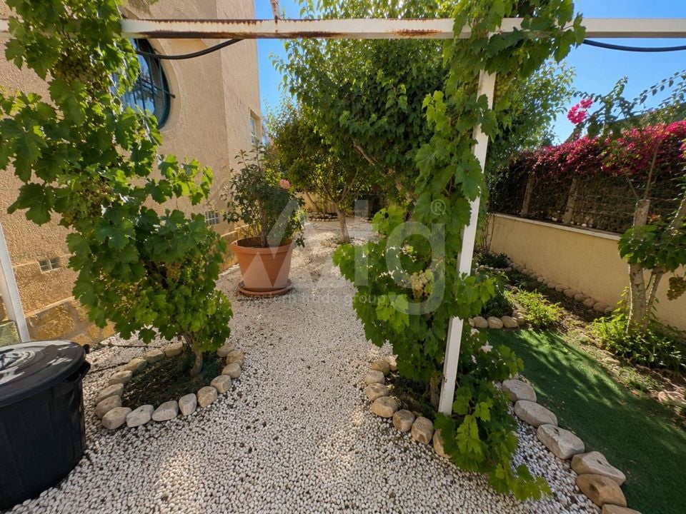 2 bedroom Bungalow in Orihuela Costa - CT150305 - Photo - 15