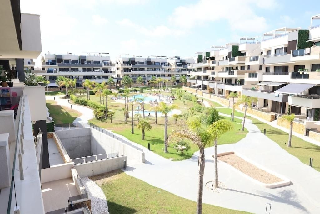 Appartement de 3 chambres à Orihuela Costa - CRR150435 - Photo - 1