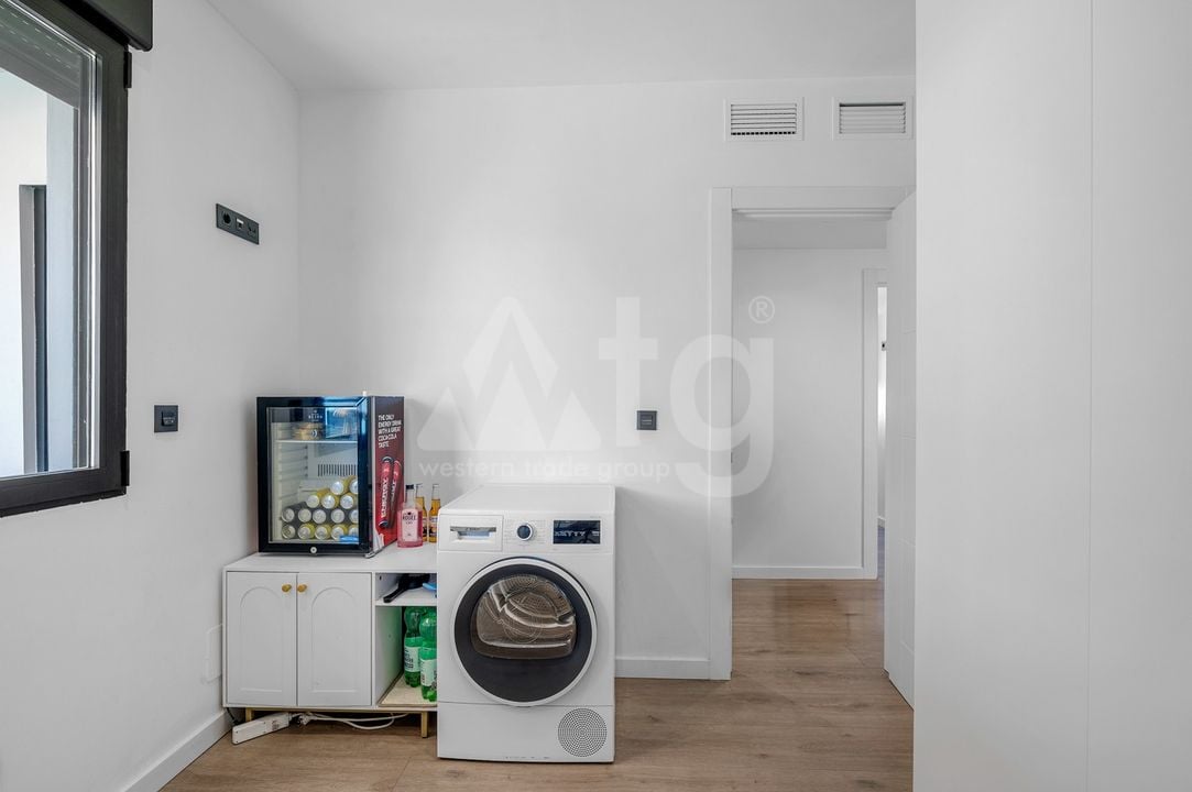 Villa de 4 chambres à Fortuna - CBW150441 - Photo - 32