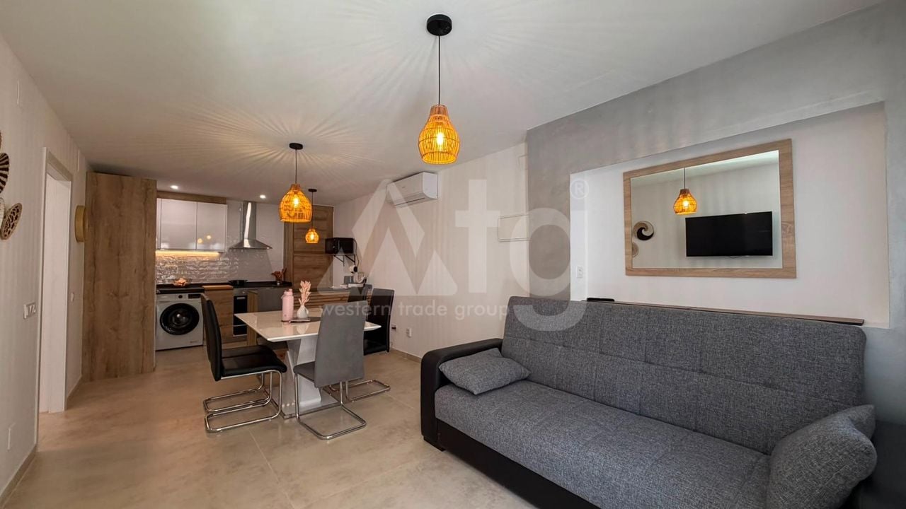 Bungalow cu 2 dormitoare în Torrevieja - CT150606 - Imagini - 4