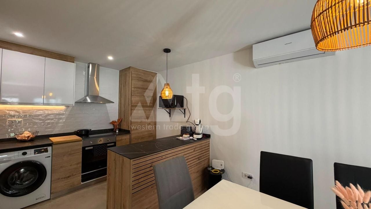 Bungalow cu 2 dormitoare în Torrevieja - CT150606 - Imagini - 7