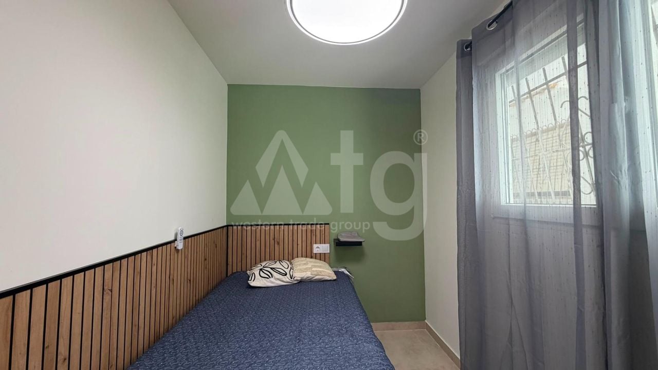 Bungalow cu 2 dormitoare în Torrevieja - CT150606 - Imagini - 11