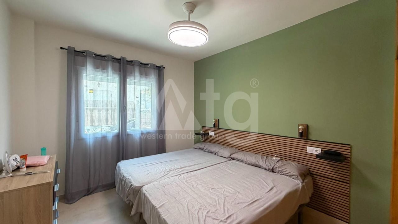 Bungalow cu 2 dormitoare în Torrevieja - CT150606 - Imagini - 14