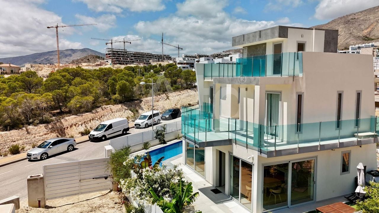 4 bedroom Villa in Finestrat - AG151016 - Photo - 1