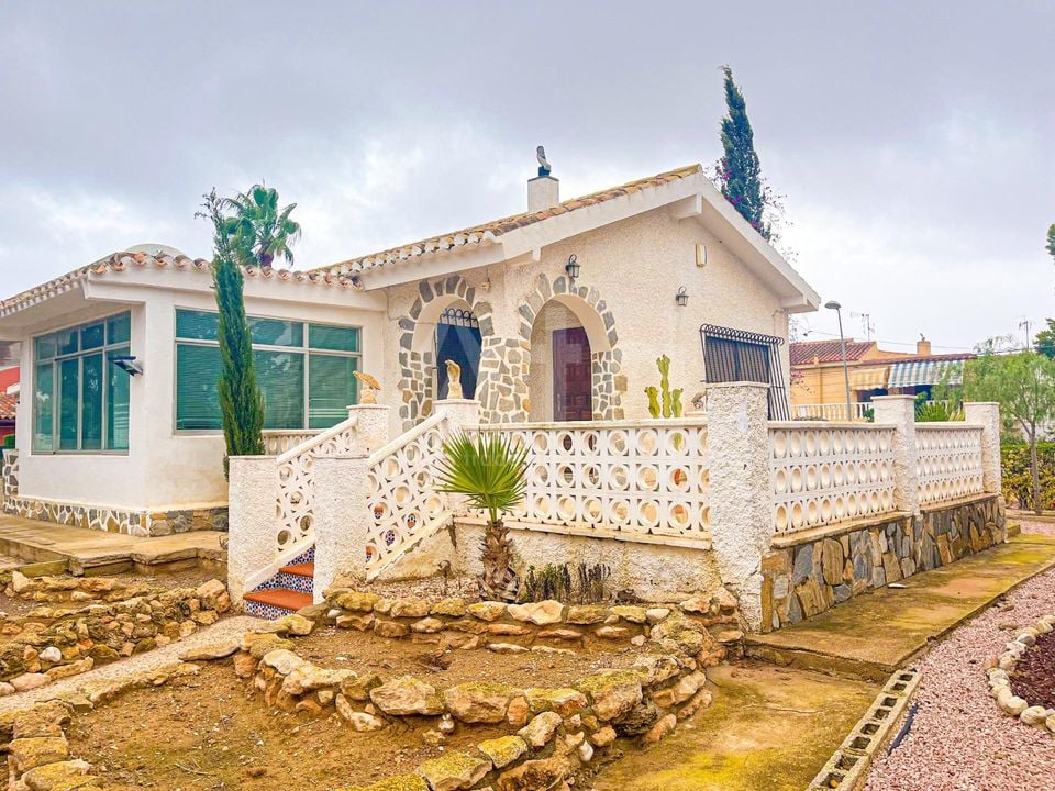 3 bedroom Villa in Los Balcones - AG151108 - Photo - 2