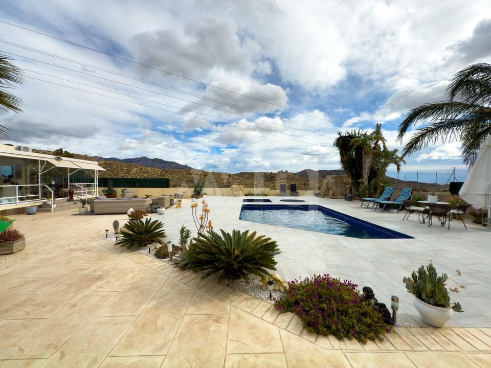 5 bedroom Villa in Jijona / Xixona - AG151183 - Photo - 4