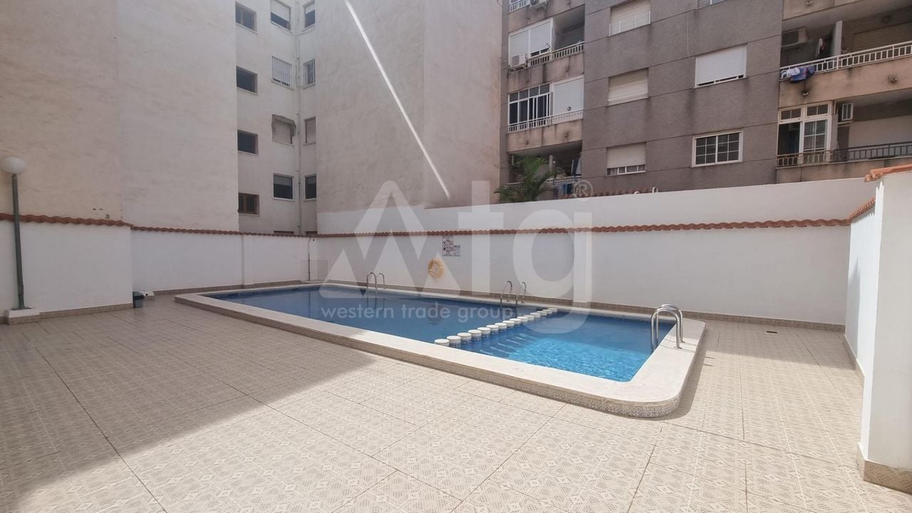 Appartement de 2 chambres à Torrevieja - AG151302 - Photo - 2