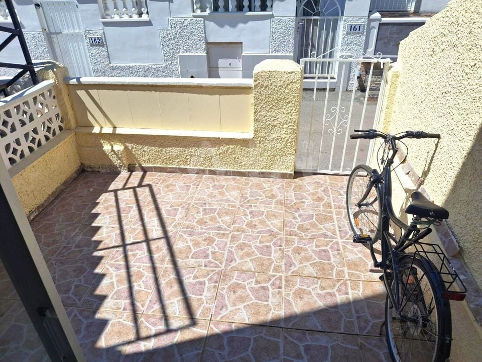 Adosado de 2 habitaciones en Torrevieja - AG151303 - Foto - 21