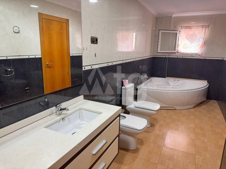 3 bedroom Apartment in Torrevieja - AG151382 - Photo - 20
