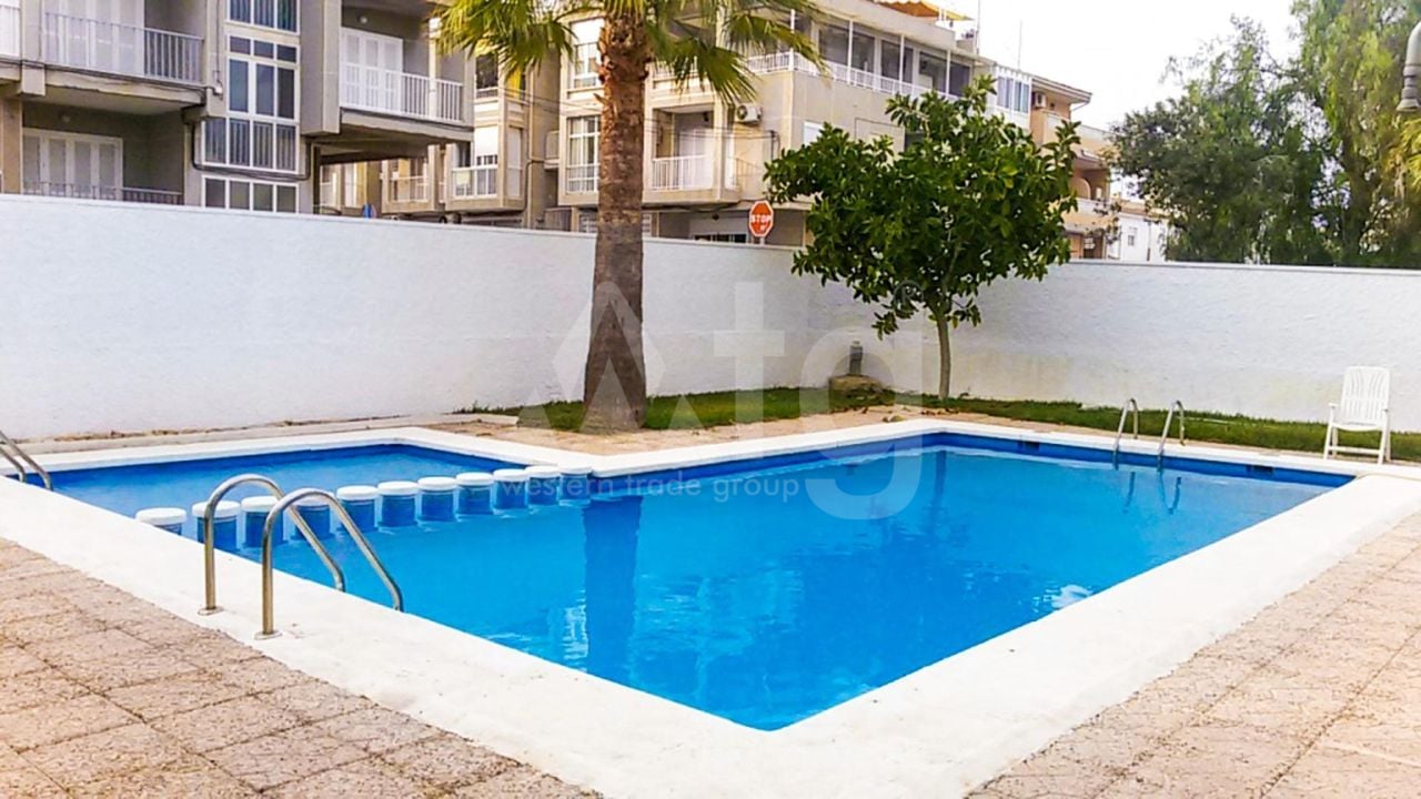 Appartement de 2 chambres à Torrevieja - AG151453 - Photo - 3