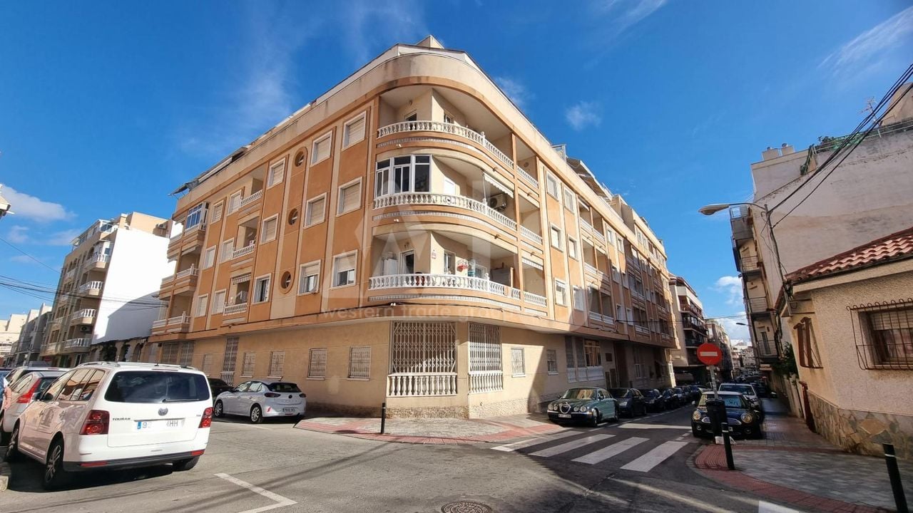 Apartamento de 2 habitaciones en Torrevieja - AG151491 - Foto - 1