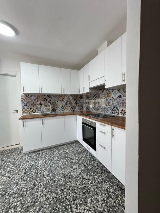 Appartement de 5 chambres à Torrevieja - AG151510 - Photo - 3