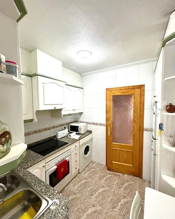 Apartamento de 3 habitaciones en Torrevieja - AG151551 - Foto - 3