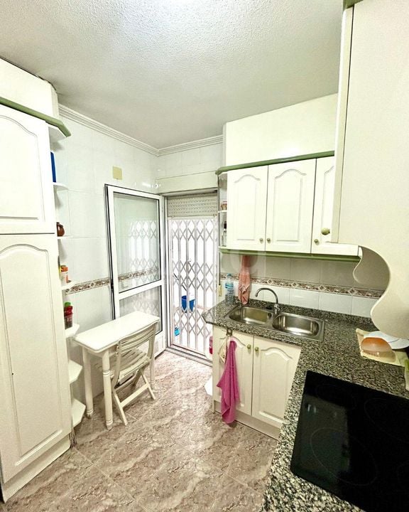 Apartamento de 3 habitaciones en Torrevieja - AG151551 - Foto - 4