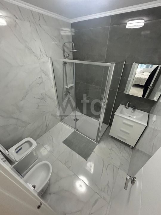 Apartamento de 3 habitaciones en Torrevieja - AG151567 - Foto - 18