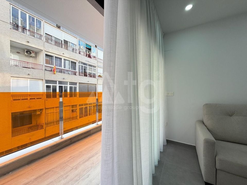 Apartamento de 3 habitaciones en Torrevieja - AG151591 - Foto - 3