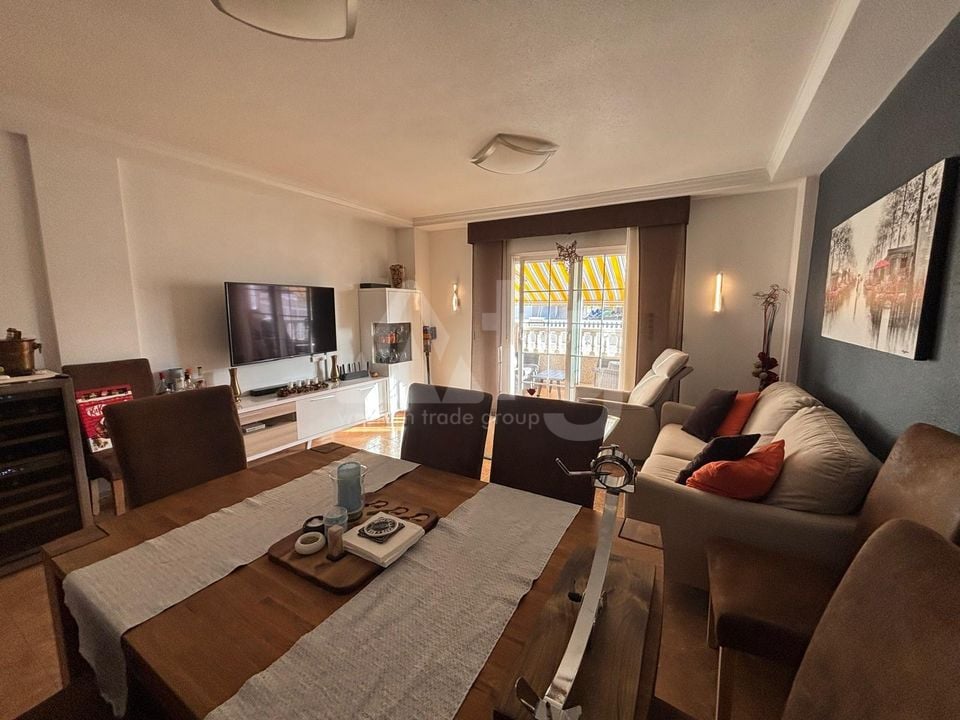 Appartement de 2 chambres à Torrevieja - AG151610 - Photo - 3