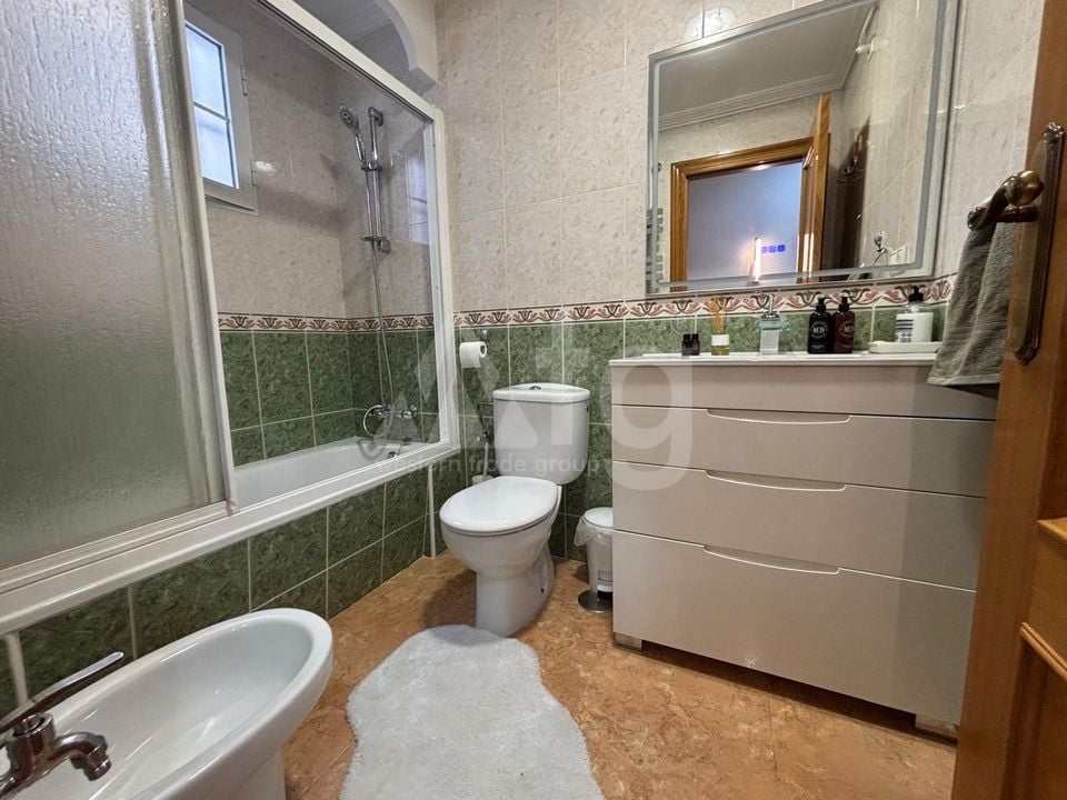 Appartement de 2 chambres à Torrevieja - AG151610 - Photo - 16