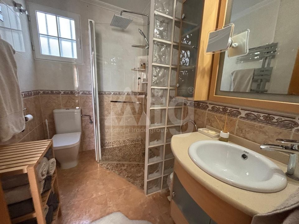 Appartement de 2 chambres à Torrevieja - AG151610 - Photo - 17