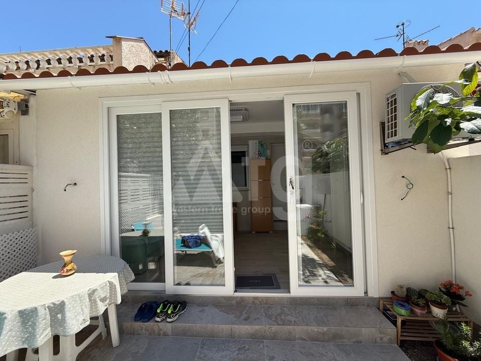 Bungalow de 3 chambres à Torrevieja - AG151625 - Photo - 1