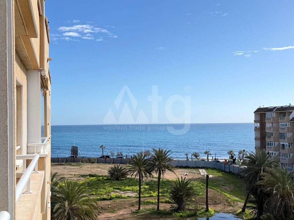 Appartement de 2 chambres à Torrevieja - AG151630 - Photo - 1