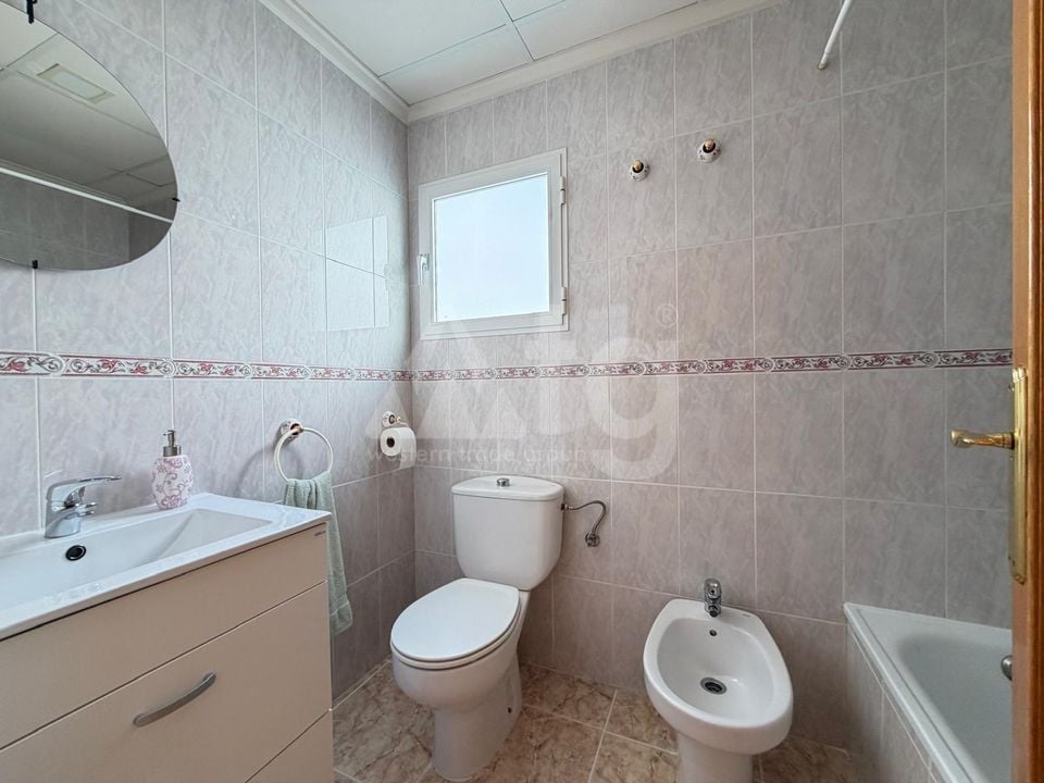 2 Schlafzimmer Penthouse-Wohnung in Torrevieja - AG151693 - Foto - 16