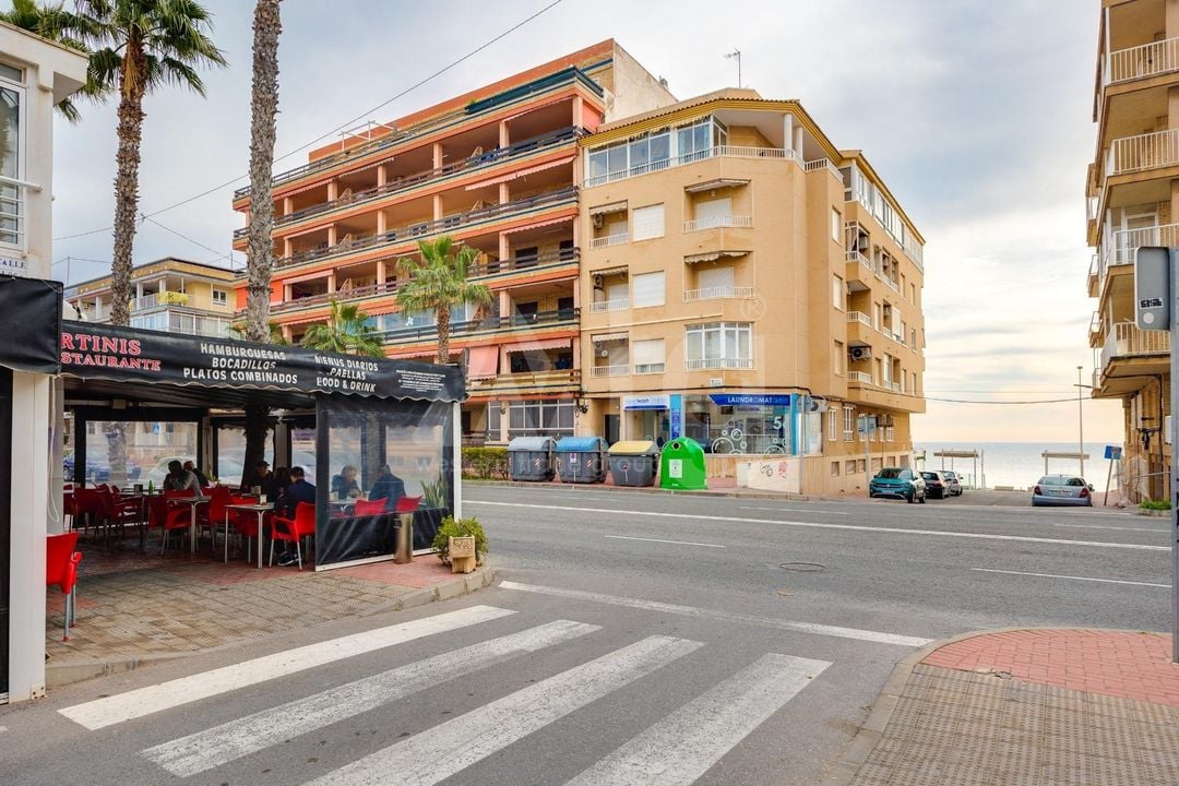 Appartement de 2 chambres à Torrevieja - AG151828 - Photo - 1